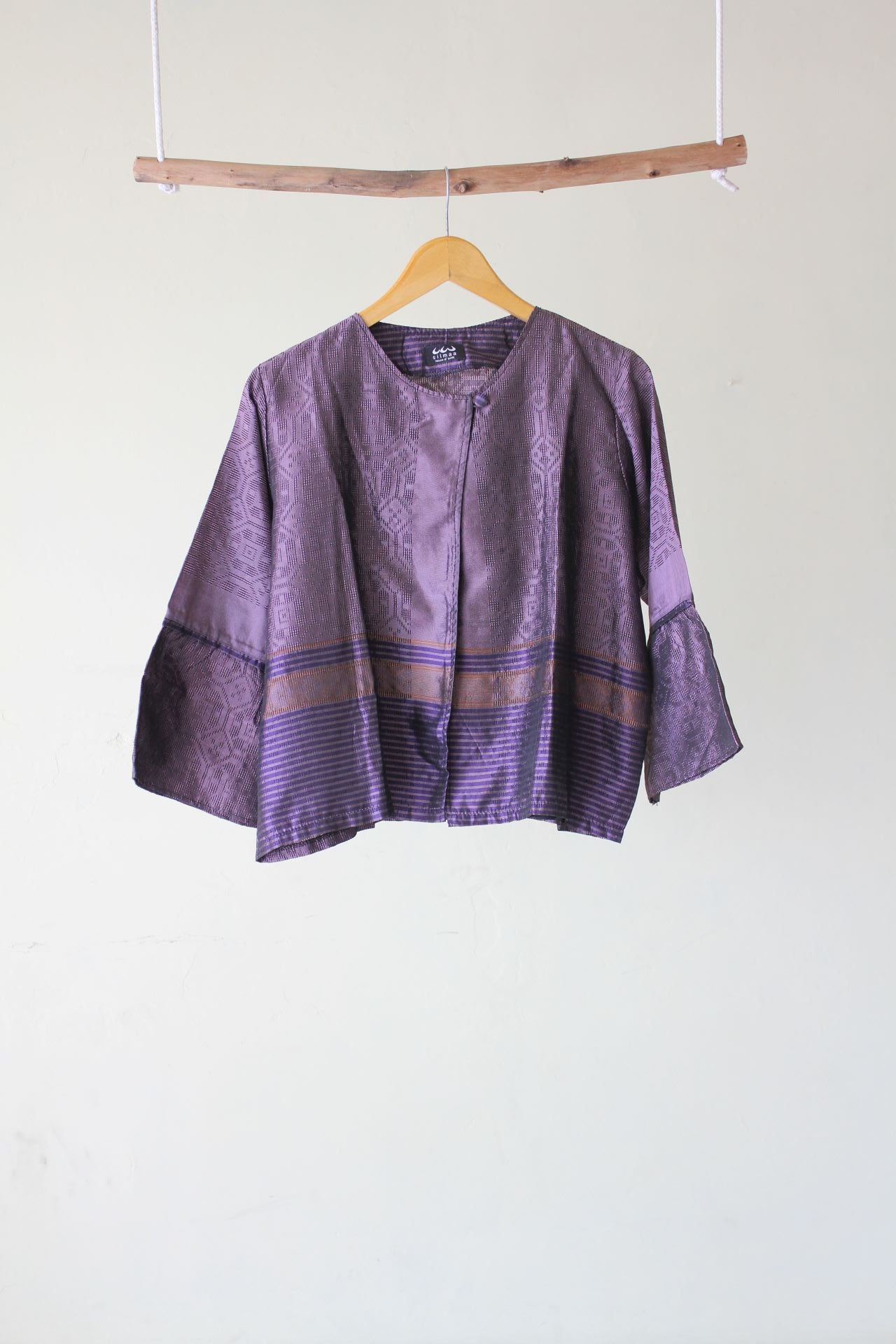 Limaran Tenun Outer