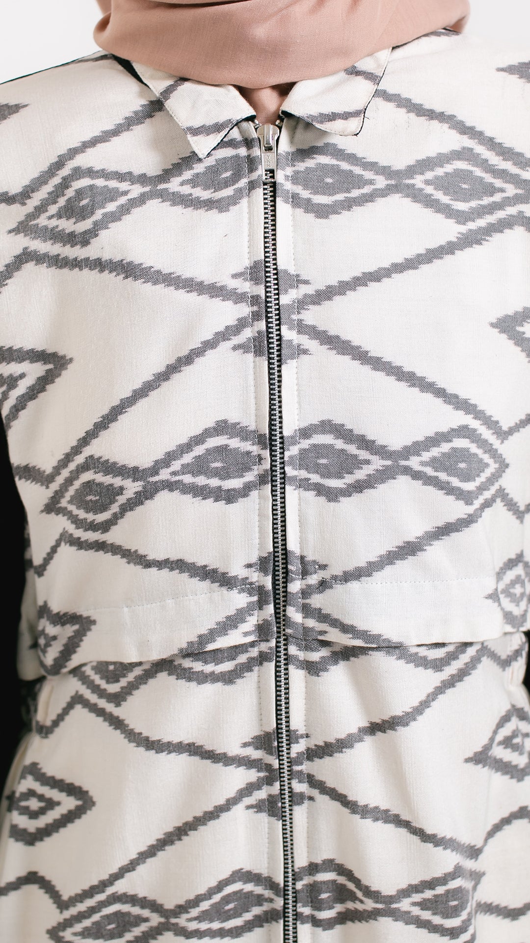 Esra White Tenun Jacket