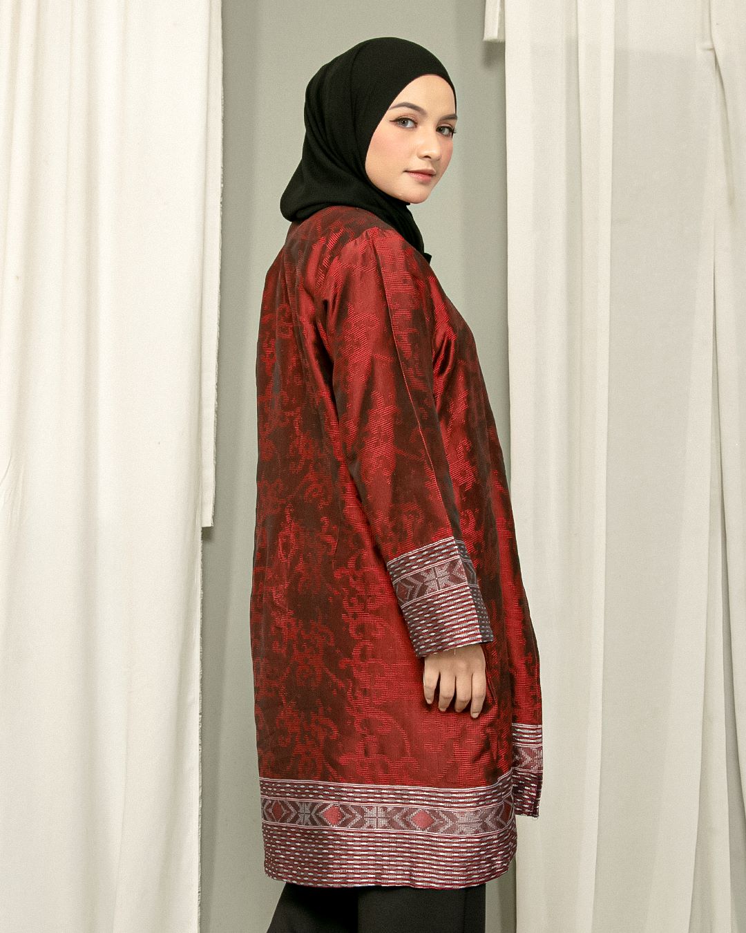 Ozge Ruby Tenun Long Cardigan