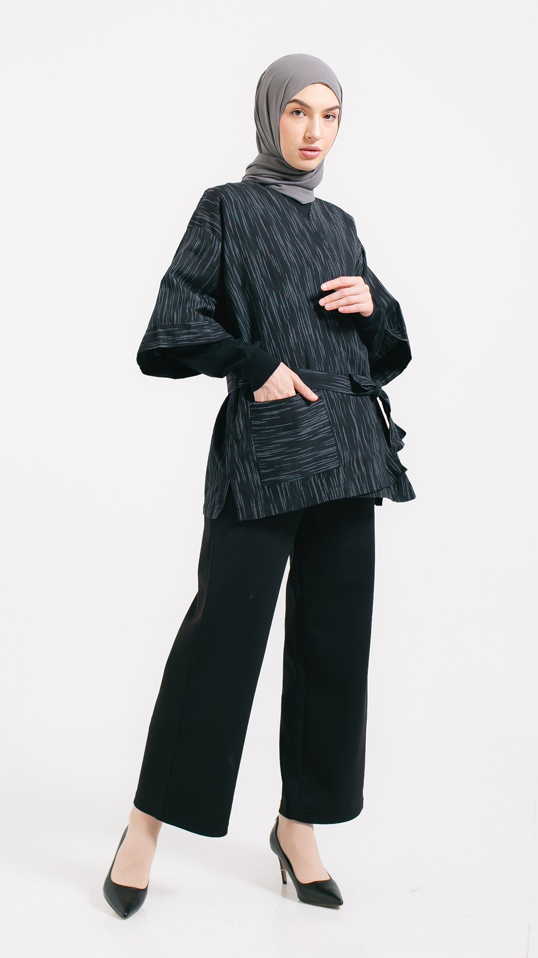 Orzala Black Tenun Kimono