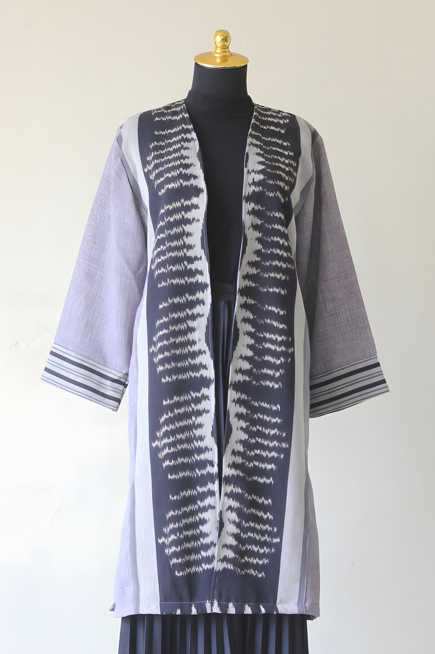 Evara Grey Tenun Long Cardigan