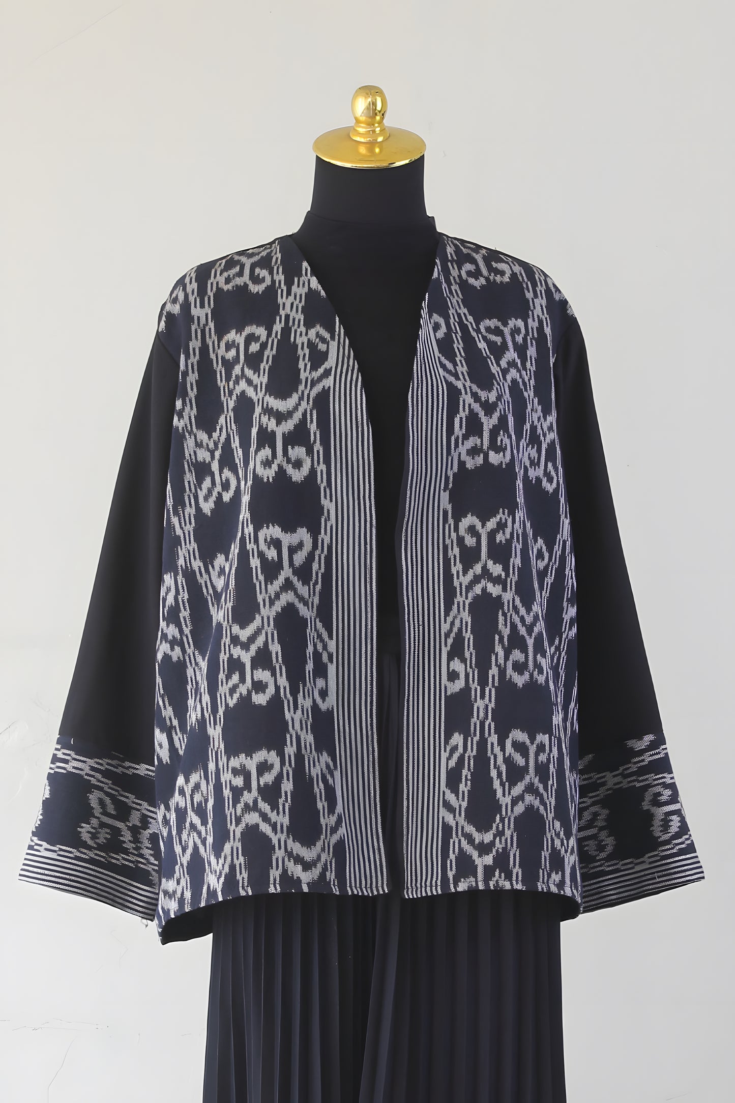 Freya Black Tenun Outer