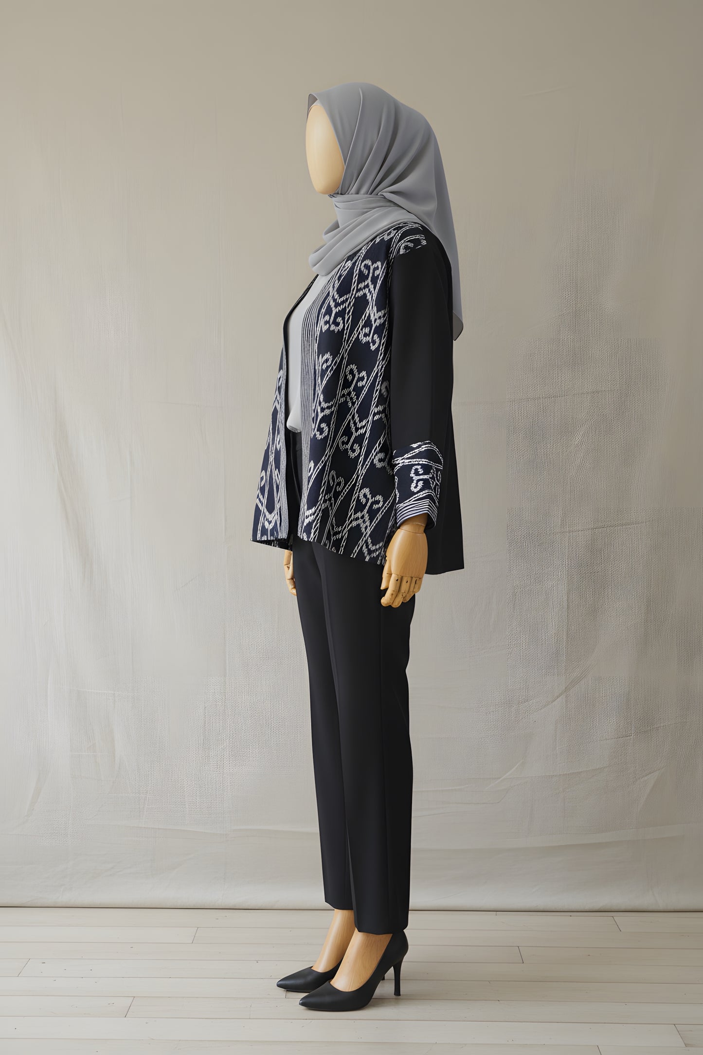 Freya Black Tenun Outer