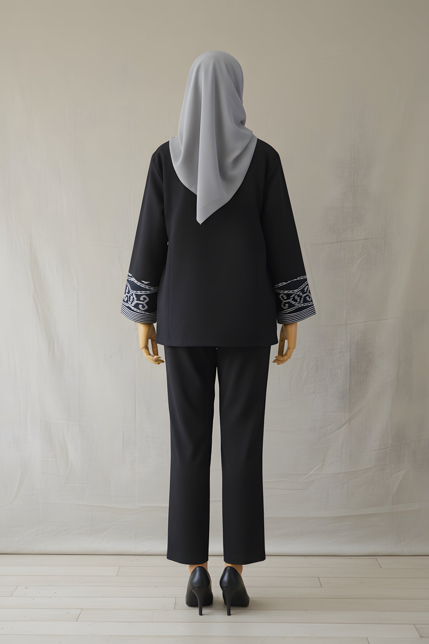 Freya Black Tenun Outer