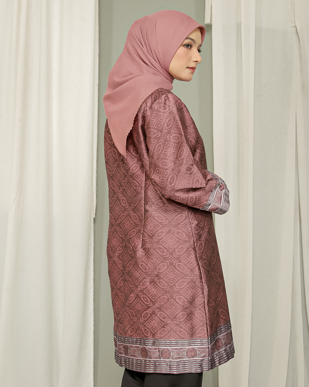 Ozge Rose Tenun Long Cardigan