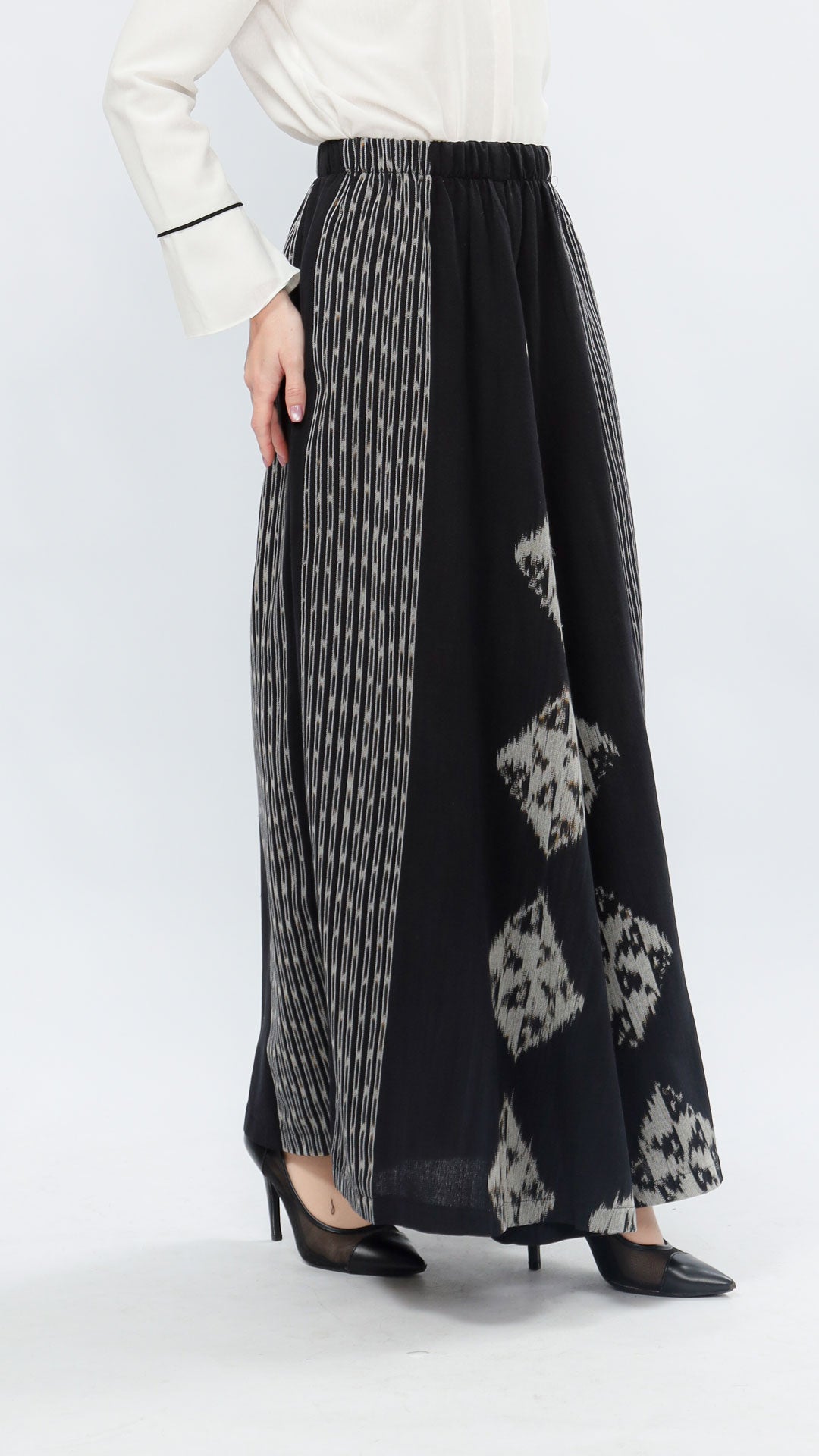 Zulfa Black Tenun Skirt