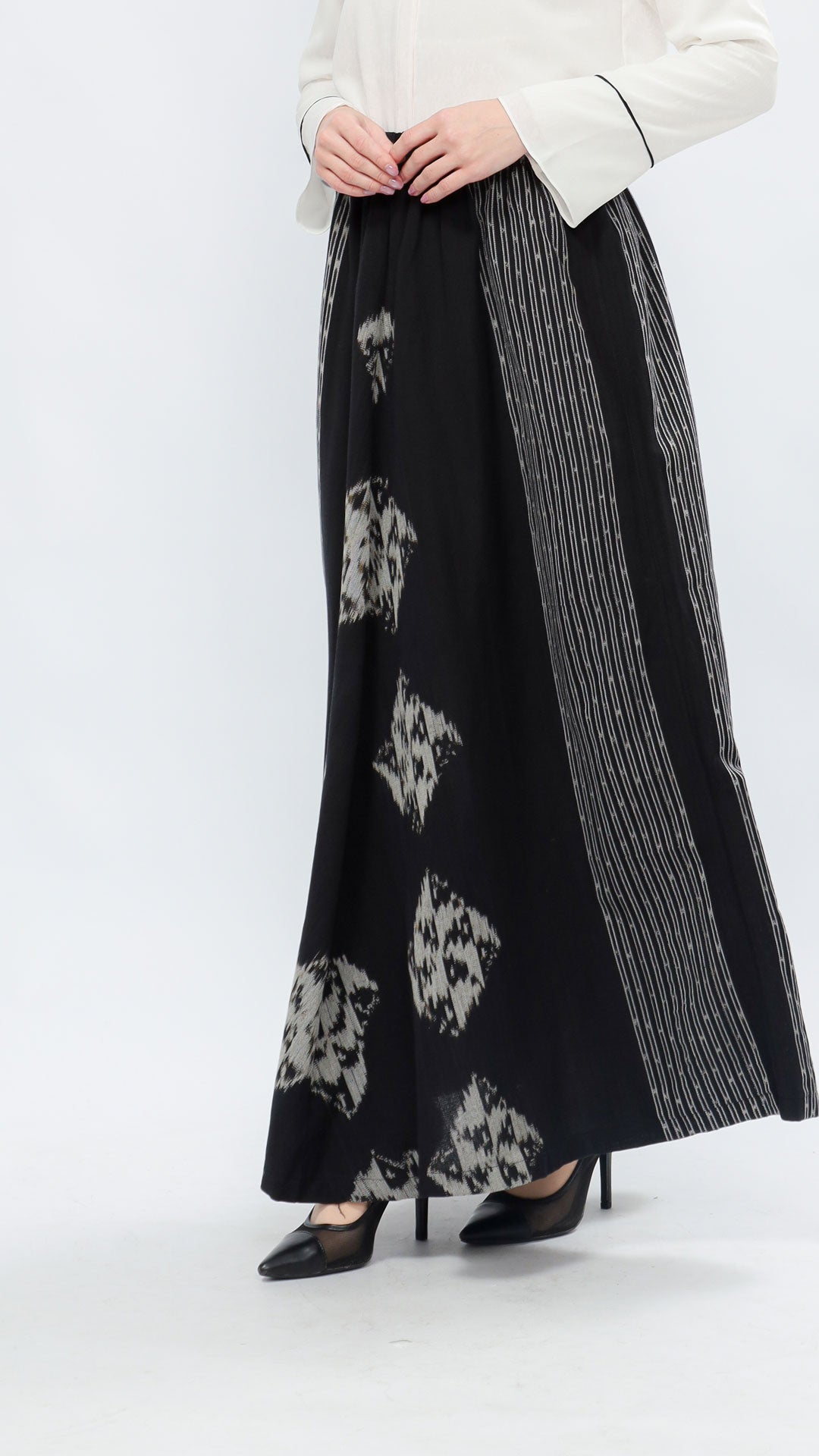 Zulfa Black Tenun Skirt