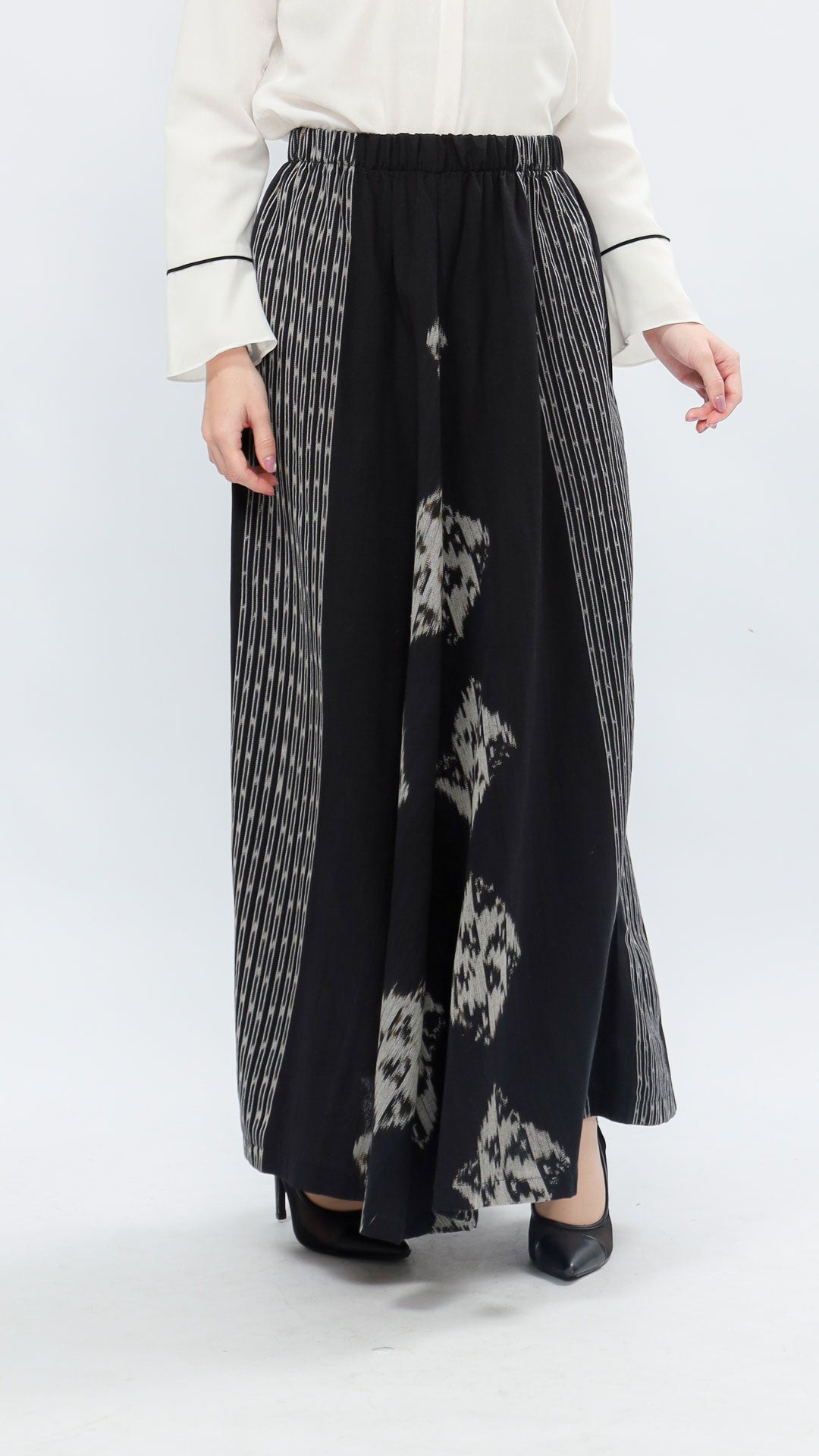 Zulfa Black Tenun Skirt