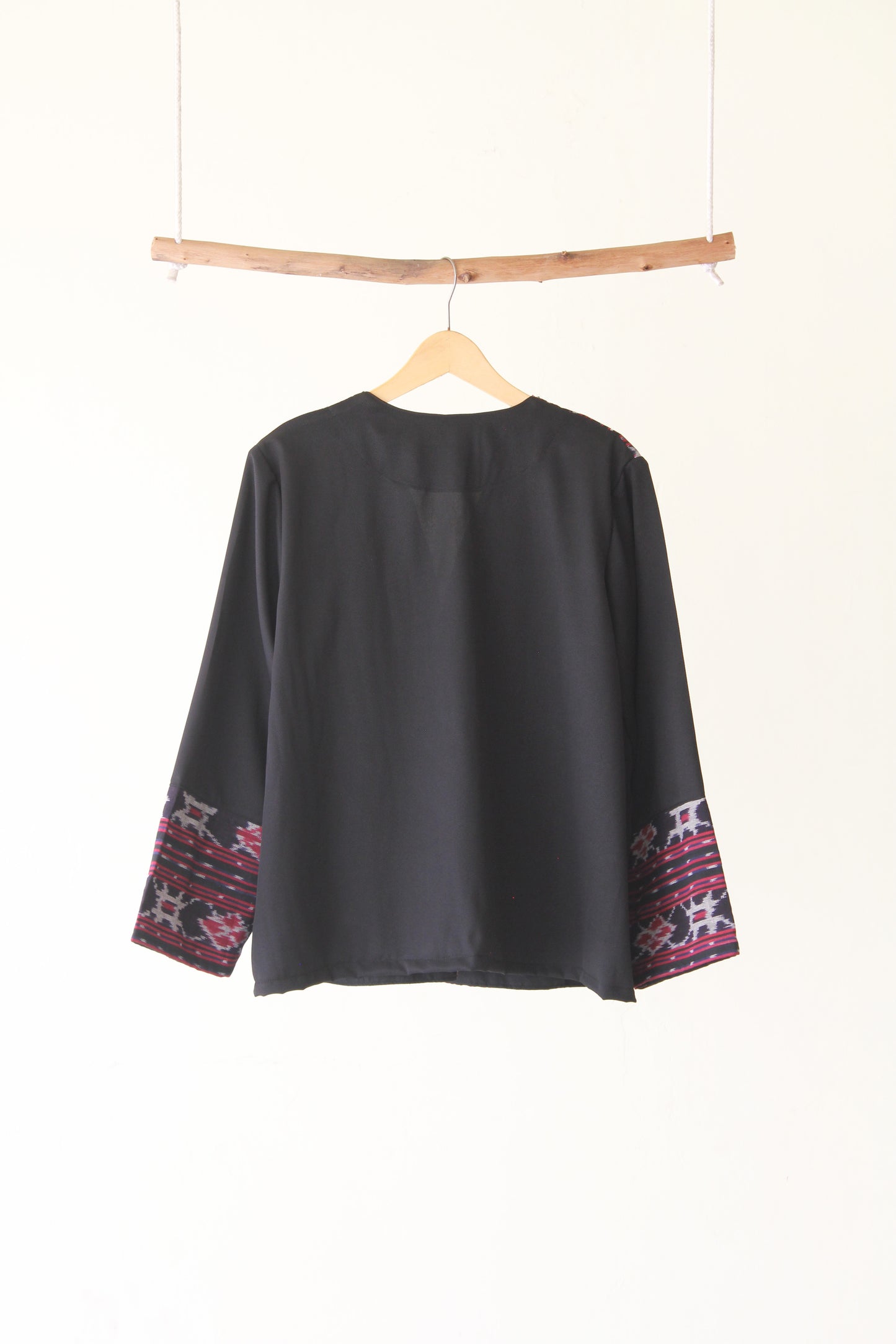 Freya Black Red Tenun Outer