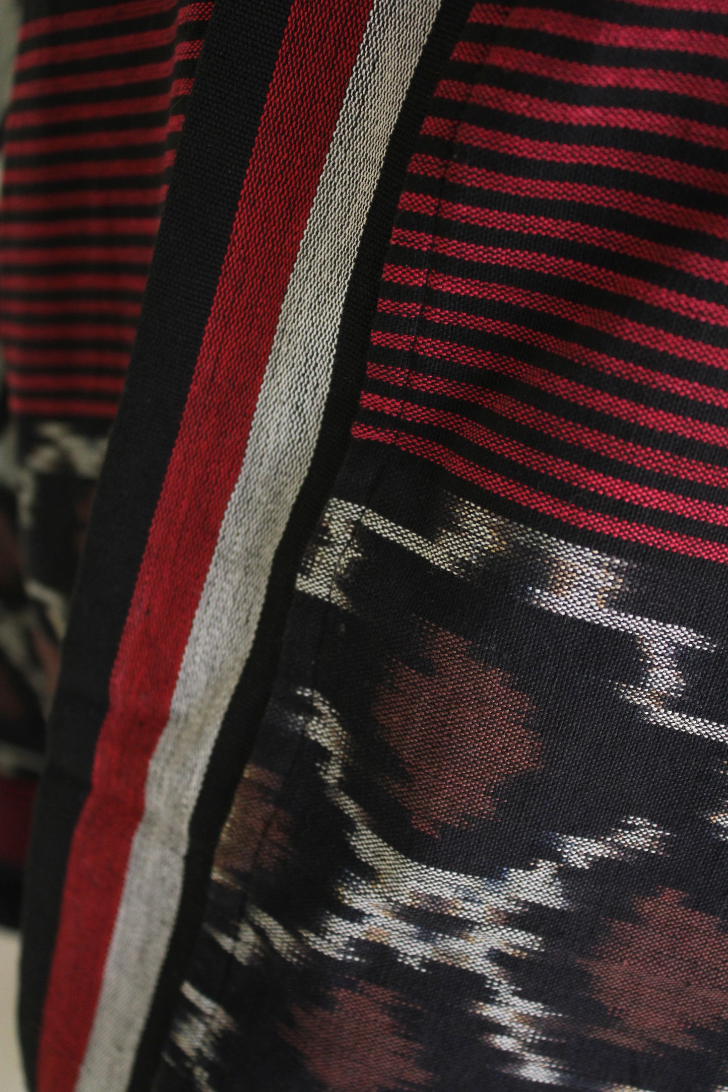 Muna Black Red Tenun Long Cardigan