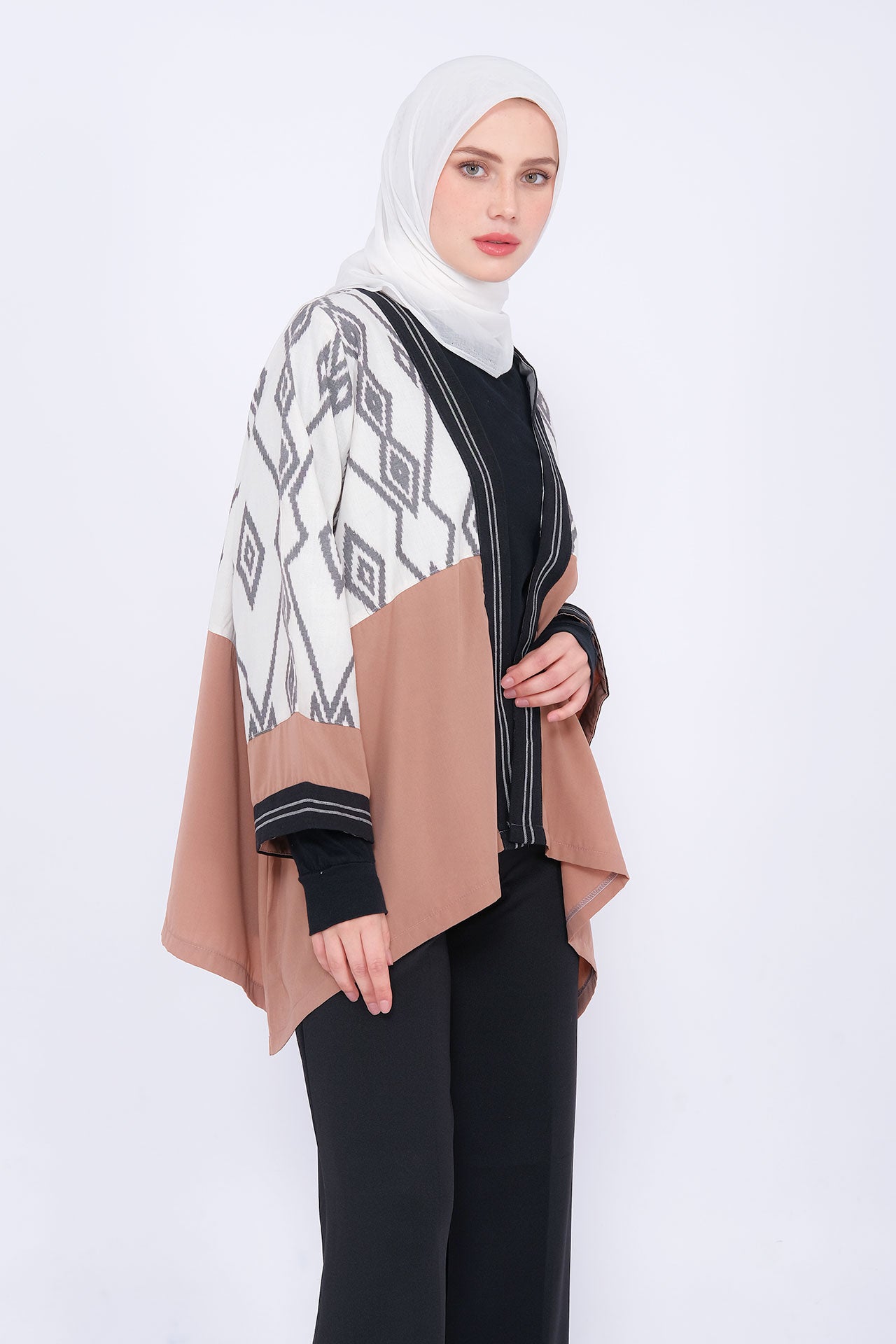 Meyra Brown White Tenun Outer